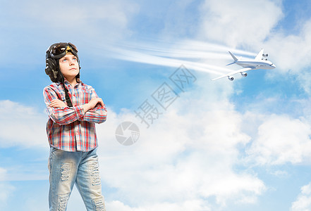 戴头盔飞行员的男孩梦想成为飞行员男生传单男性想像力空军玩具空气勇气孩子童年图片