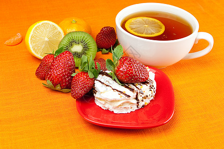 柠檬茶 莱蒙 通达林 kiwi 蛋糕和草莓液体餐具水果糖果食物奶油甜点柠檬杯子坚果图片