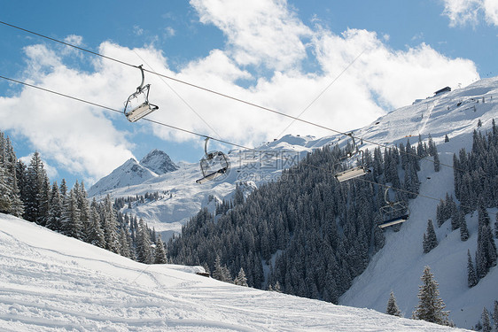 Montafon山谷的滑雪车图片