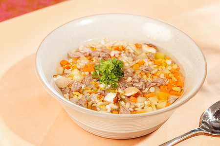 加肉汤蔬菜美食勺子乡村猪肉摄影香菜红色粮食土豆图片