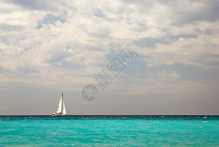 帆船团队海浪帆船赛娱乐自由甲板导航游艇速度假期图片