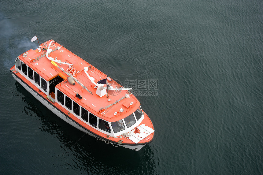海上救援船生活游艇服务海岸航海警卫安全运输旅行保险图片
