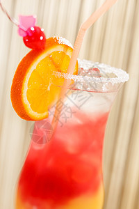橙色鸡尾酒酒吧橙子玻璃日出热带游客派对红色白色水果图片