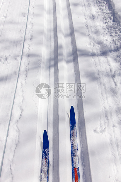 冬季修剪和滑雪路线图片
