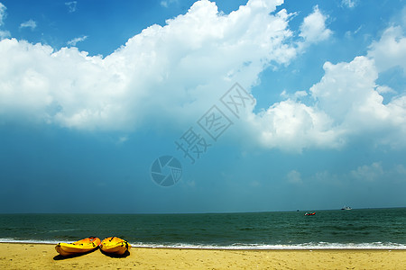 蓝色天空和海沙滩的背景图像地平线旅游季节旅行冲浪海洋风景海滩太阳海岸图片