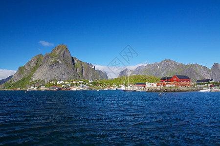 图片 Lofoten海洋房子村庄全景晴天钓鱼蓝色风景峡湾山峰图片