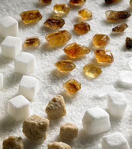红糖糖含糖尚可食糖食品食物棕色营养块糖静物糖果蔗糖内饰白色背景