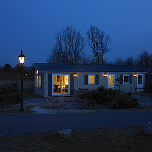 荷兰特克塞尔岛建筑房子路灯建筑物小夜灯光源建筑学人造光位置住房背景图片