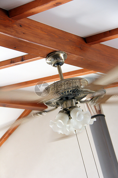 新鲜空气拉丝白色扇子状况黄铜运动天花板呼吸机电气温度图片