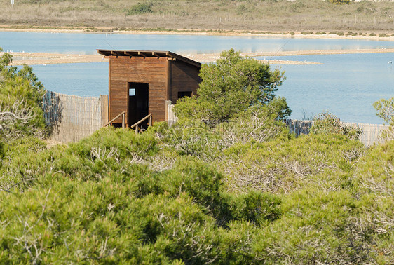 观鸟藏身处监视邮政湿地小屋窝棚自然公园观察点荒野生态旅游建筑学图片