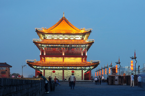 中国西安建筑学灯笼天空观光游客石头风景中心旅行场景图片