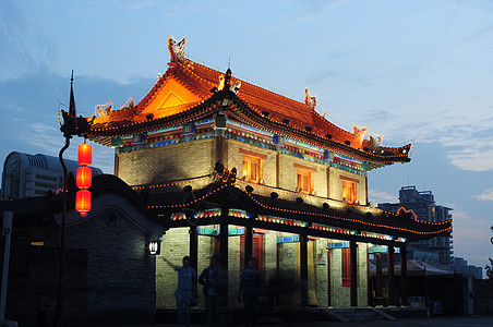 中国西安历史场景天空历史性城市观光风景中心灯笼文化图片
