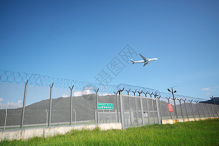 飞机飞行旅行航空奢华外壳客机蓝色街道太阳引擎旅游图片