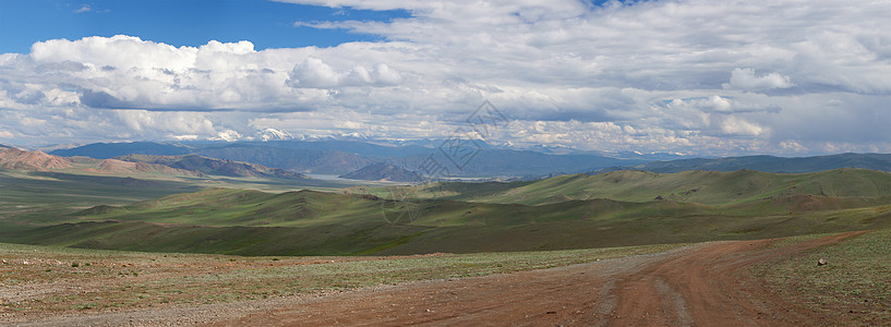 Altai山脉 美丽的高地景观 蒙古高原天空土地场景顶峰山脉全景风景爬坡地形图片