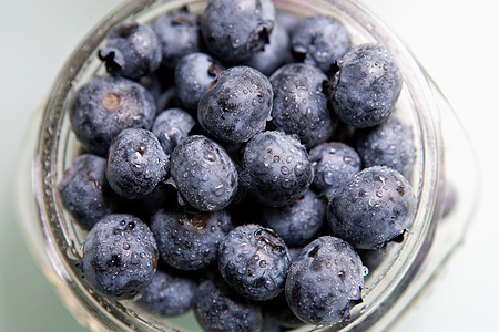 新鲜的蓝莓美味早餐浆果小吃维生素水果甜点食物图片