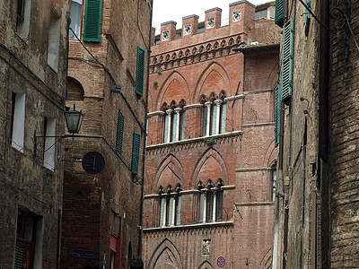 锡耶纳     中世纪气候和特质颜色双孔房子红砖风景城市违约细节街道建筑图片