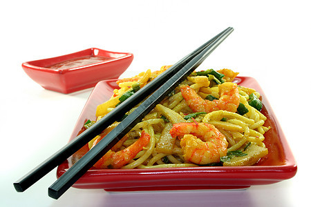 面食加亚虾虾香菜蔬菜美食筷子食物炒锅盘子大葱绿色竹笋亚洲美食高清图片素材