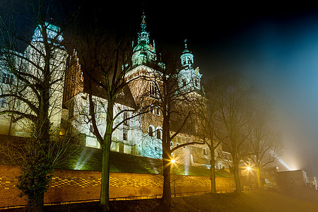 波兰 克拉科夫 瓦维尔城堡和维斯特拉 波兰市场照明旅行旅游上帝游客宗教教堂历史民众图片