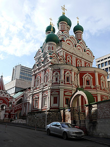 白色教堂Nikitnikah三一寺庙 俄罗斯莫斯科信仰旅游天炉圆顶建筑学白色历史三位一体旅行大教堂背景