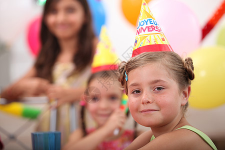 孩子的生日橡胶帽椅子桌子念日雀斑三角形时间孩子们乐趣派对图片