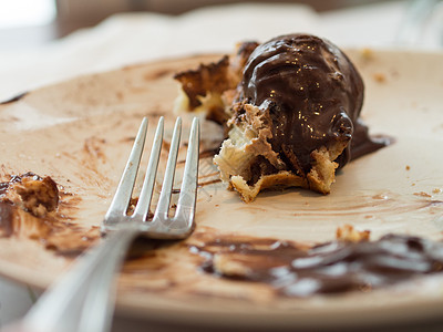 半食煎饼饼子巧克力盘子午餐食物早餐图片