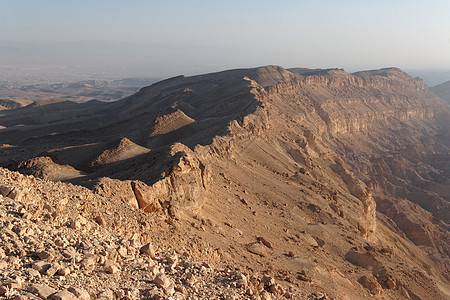 日落时荒漠峡谷(以色列内盖夫沙漠或)图片