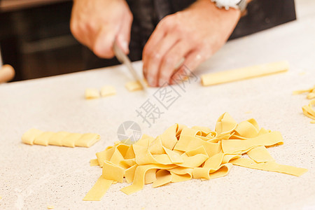 做厨师意大利面滚动面团小麦扁平化桌子食物作坊营养麸质厨房图片