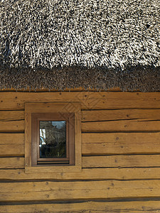 木屋建筑学建筑乡村木头茅草屋顶小屋历史性窗户旅行图片