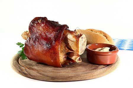 烧烤猪叉骨头蓝色盘子美食餐巾皮肤食物白色小腿猪肉图片