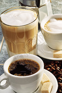 咖啡准备咖啡店杯子牛奶玻璃泡沫黑色棕色咖啡图片