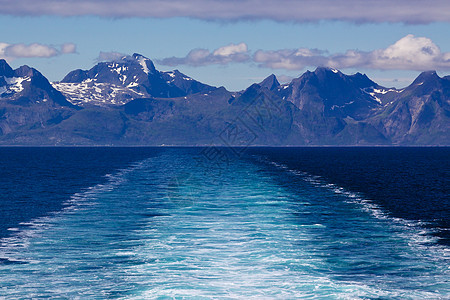 洛弗顿群岛旅行支撑海岸线山峰海洋山脉航行巡航晴天海岸图片