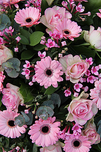 粉红婚礼安排植物群绿色中心桌子玫瑰石竹花店花朵植物装饰品图片