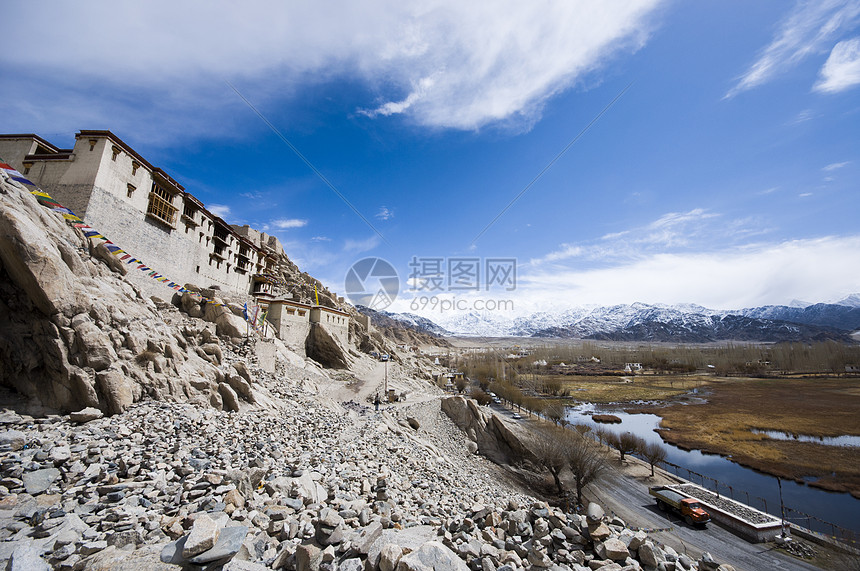 印度莱赫的Shey宫殿旅行文化寺庙经幡图片