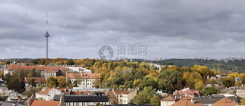 维尔纽斯老城历史性黄色旅游橙子建筑学景观场景房子全景丘陵图片