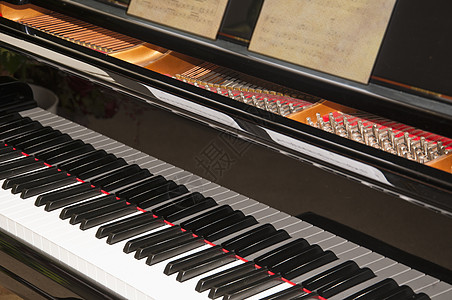 大钢琴音乐黑色键盘乌木钥匙照片乐器白色水平电线背景图片