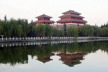 中国古华古建筑历史性游客建筑物历史吸引力旅行灯笼旅游场景蓝色图片