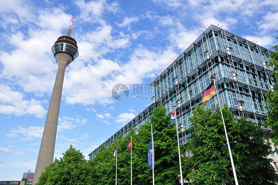 德国杜塞尔多夫办公室重建游客商业旅游风景摩天大楼观光天空街道图片