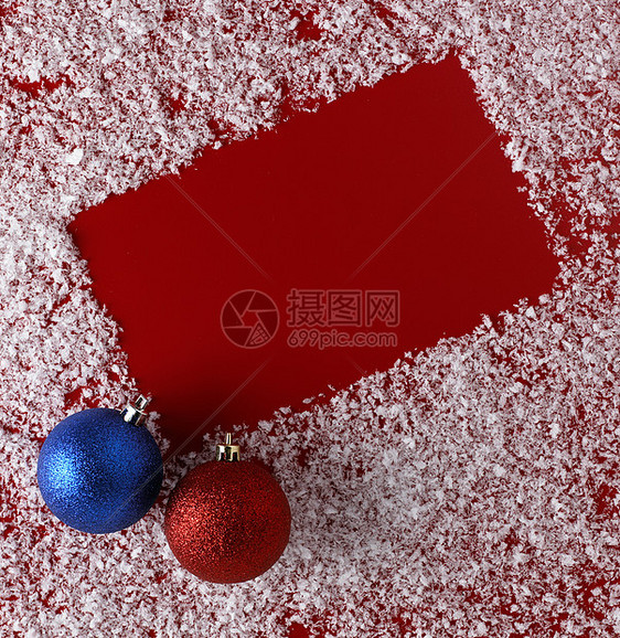 带有白雪花边框的圣诞节红背景边界红色蓝光白色图片