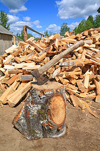 日志中轴金属材料销钉资源小路房子警告木头村庄木材图片