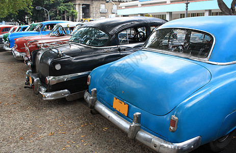 古巴哈瓦那的古老汽车图片