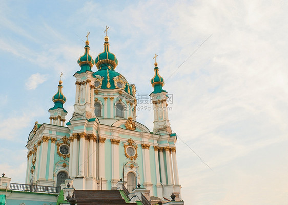 上午在乌克兰基辅圣安德鲁教堂(乌克兰基辅)图片