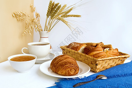 杯子背景茶包柳条美味杯子餐巾饮料甜点面包棒养护盘子餐具背景