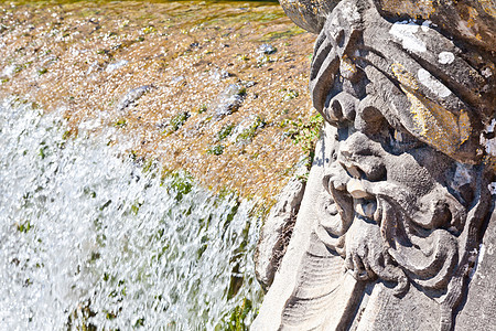 意大利地标岩石城堡雕像石头树木国王旅行艺术花园图片