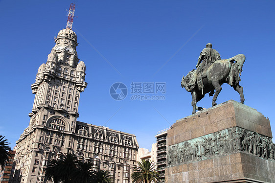 蒙得维的亚和平独立广场太阳历史性英雄城市雕像建筑学旅行蓝色广场地标图片