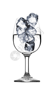 用冰块装在玻璃中的淡水蓝色飞溅食物生活矿物不倒翁福利瓶子杯子立方体图片