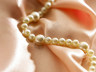 粗布奢华丝绸珍珠项链木本彩虹零售首饰购物白色图片