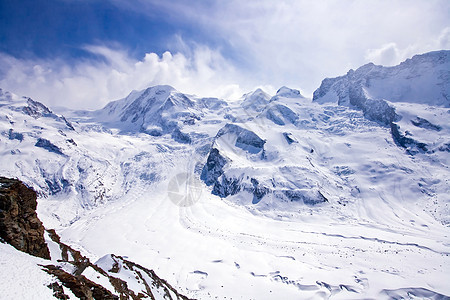 瑞士的瑞士阿尔卑山瑞士远足岩石蓝色全景顶峰地标假期黄色旅行薄雾图片