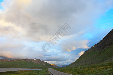从奥斯陆到卑尔根的公路 挪威 扫描欧洲地平线国家小路风景蓝色天空爬坡戏剧性旅行太阳图片