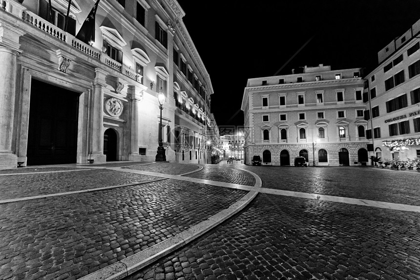 罗马可堡石街道夜景建筑鹅卵石城市图片