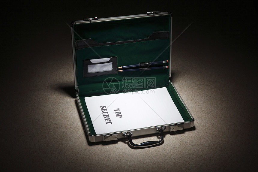 最高机密文件夹金属金融白色筒仓商业玻璃公文包行李放大镜图片